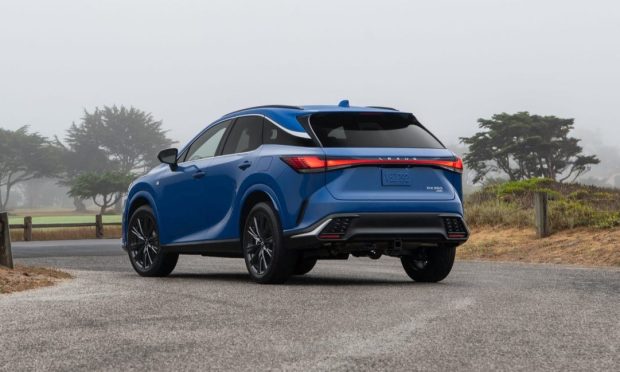 نمای عقب لکسوس RX 350 AWD مدل 2026