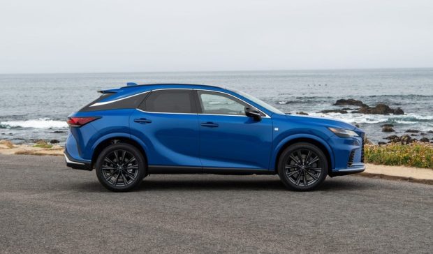 نمای جانبی لکسوس RX 350 AWD مدل 2026