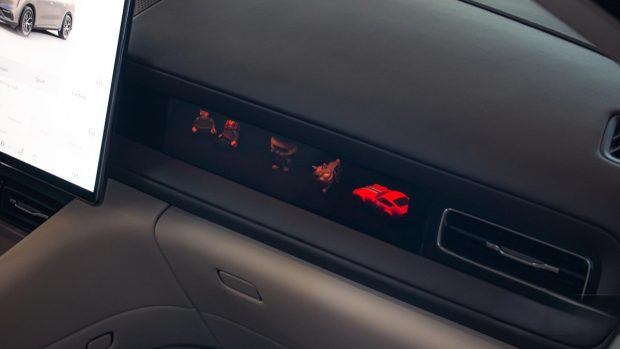 نمای کابین کراس‌ اوور آیتو M6