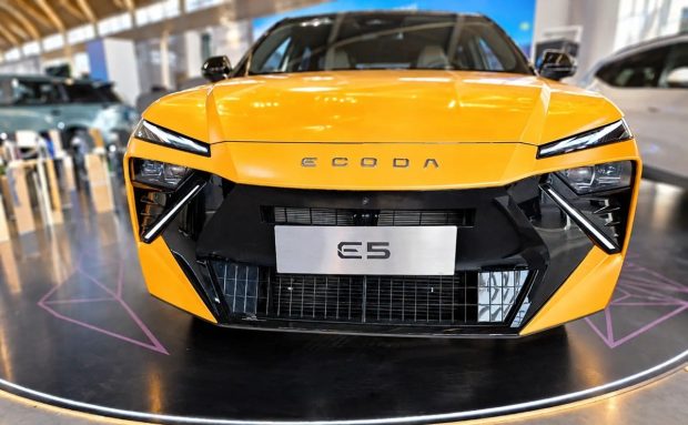 نمای جلو اکودا E5 مکث موتور