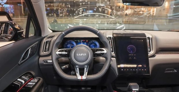 نمای کابین سفیر R7 ایران خودرو