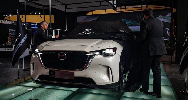 نمای جلو شاسی بلند مزدا CX90