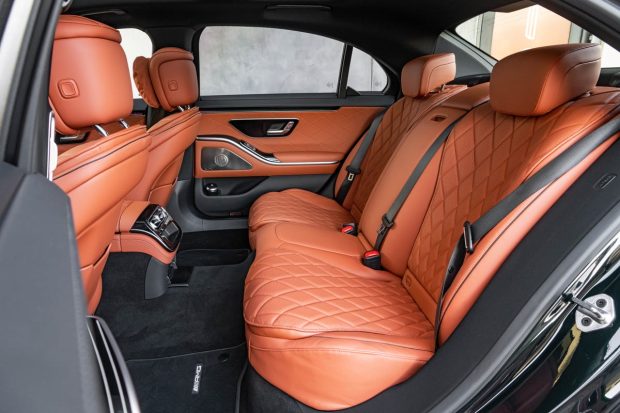نمای کابین مرسدس بنز S580