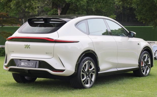 نمای عقب IM LS7 نیکا موتور
