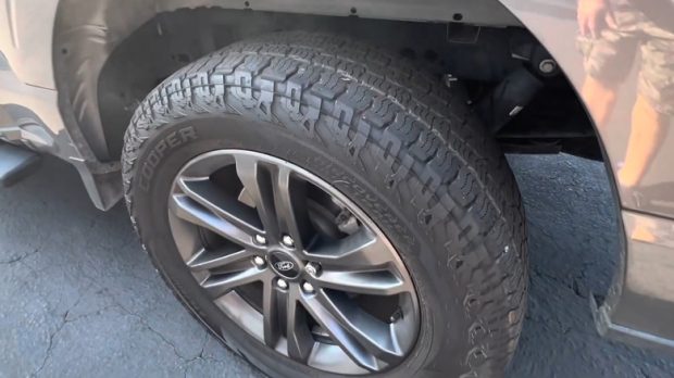 لاستیک AT