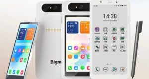 گوشی دو نمایشگر e-ink