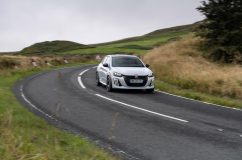 پژو e-208 GTi