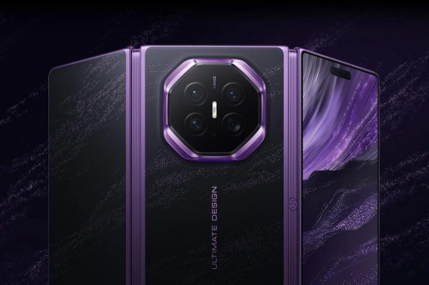 مقایسه آیفون Duo در با Mate XT 2 Ultimate