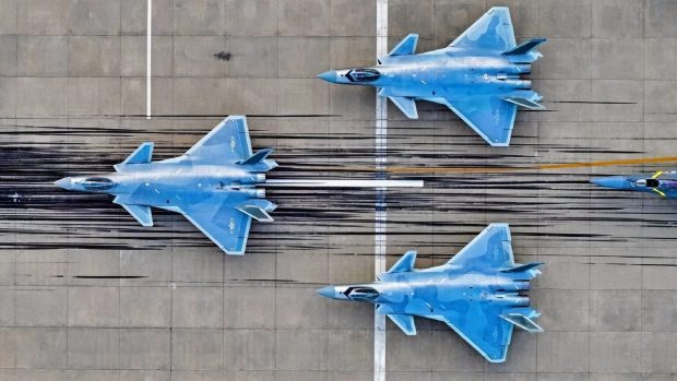 جنگنده J-20 چین