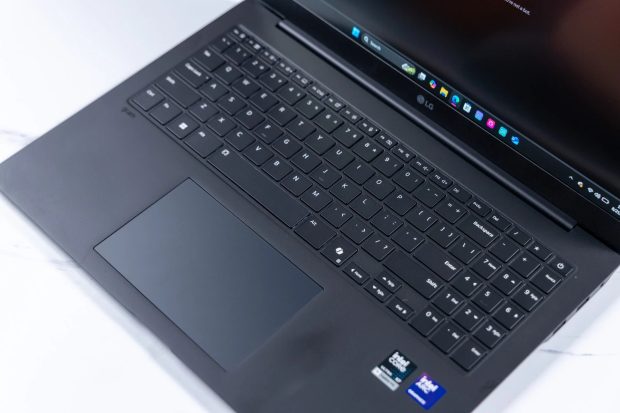 LG Gram Pro 16 اینچ