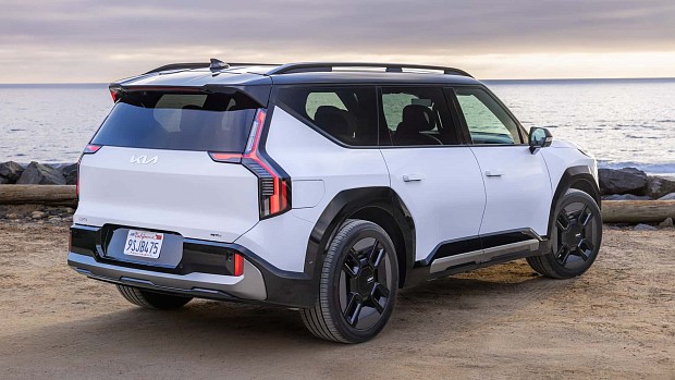 نمای عقب کیا EV9 مدل 2027