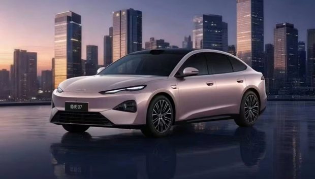 نمای جلو بی وای دی سیل 07