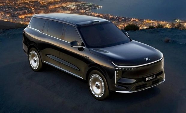 نمای جلو شاسی بلند آی ام LS9
