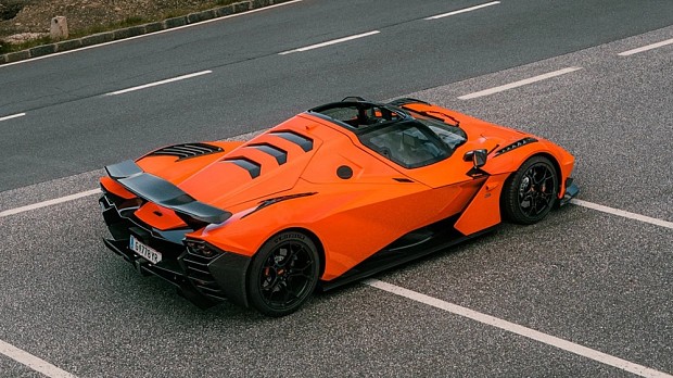 نمای عقب سوپراسپرت KTM X-Bow