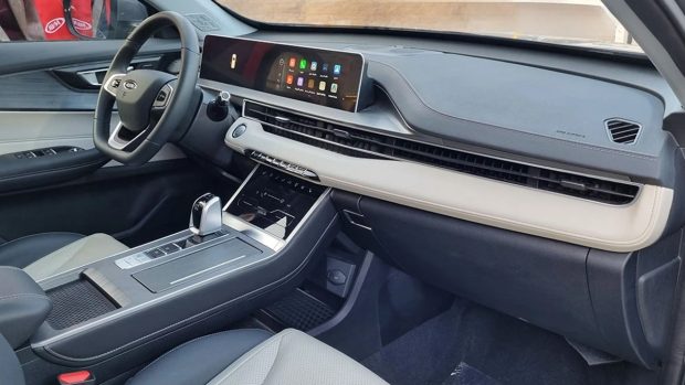 نمای کابین ام وی ام X5