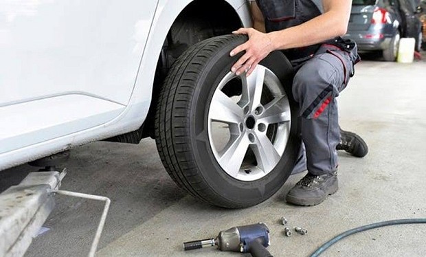 جابه‌جایی چرخ‌های خودرو