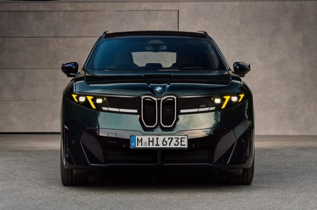 بی ام و iX3 M60