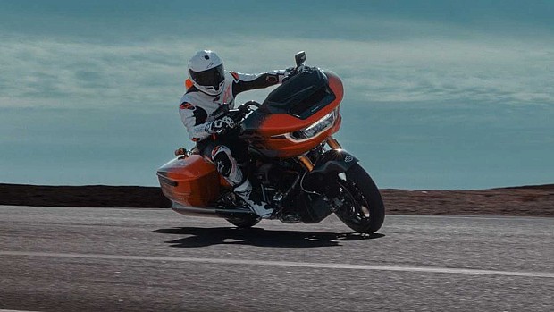 CVO Road Glide RR