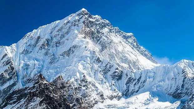 کوه بلندتر از اورست