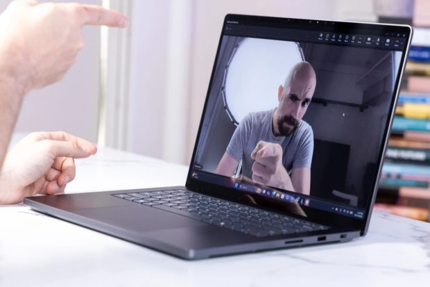 سرفیس لپ تاپ اولترا