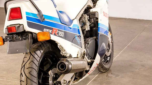 سوزوکی GSX-R750