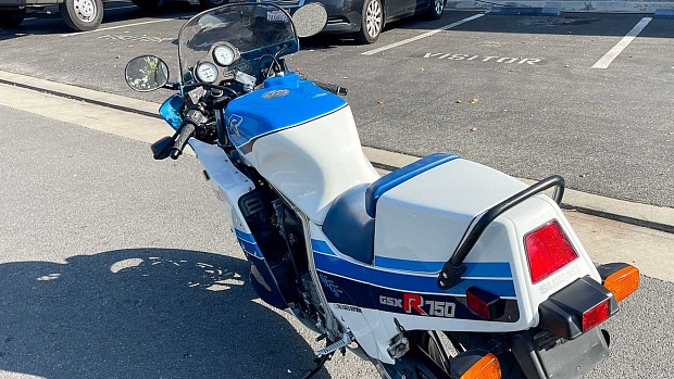 سوزوکی GSX-R750