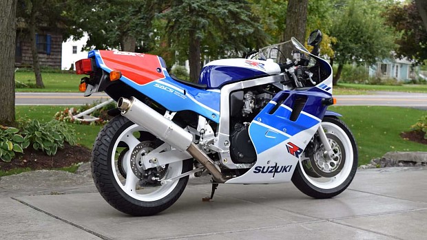 سوزوکی GSX-R750